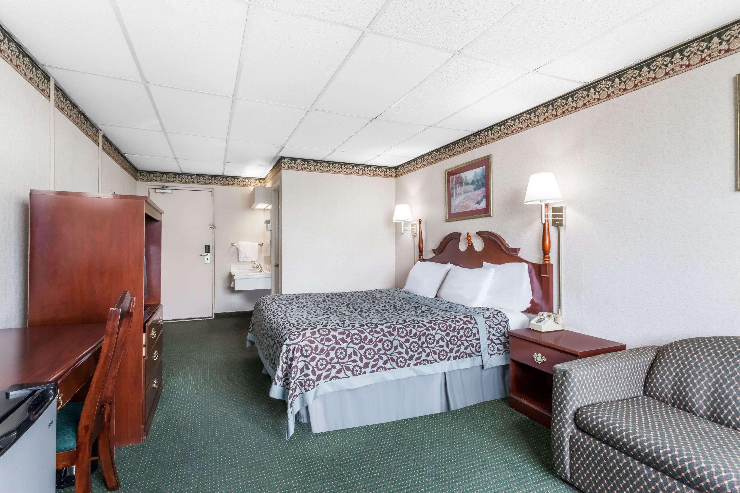 Days Inn By Wyndham Таннерсвилл Экстерьер фото
