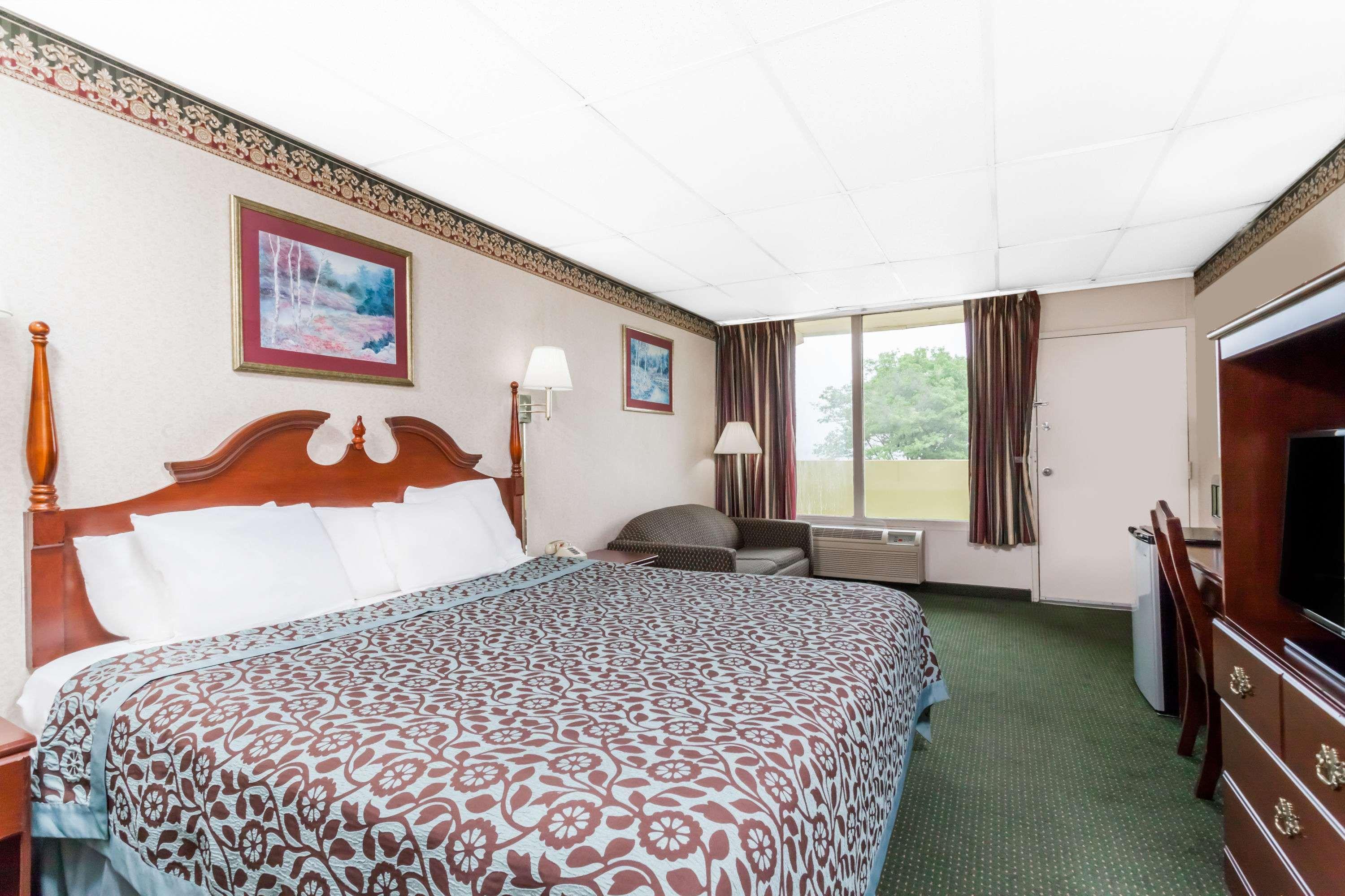 Days Inn By Wyndham Таннерсвилл Экстерьер фото